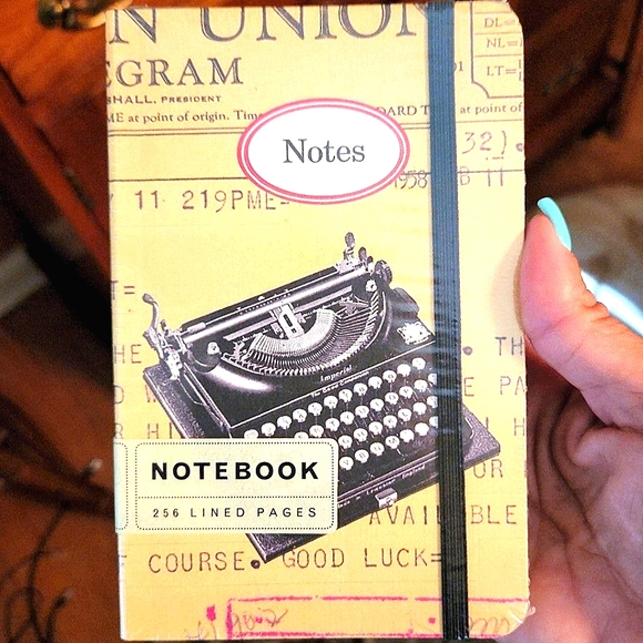 Set Of 2 Cavallini & Co Notebooks - Picture 3 of 6